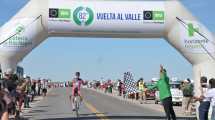 Imagen de El uruguayo Anderson Maldonado ganó la tercera etapa y es líder de la Vuelta al Valle