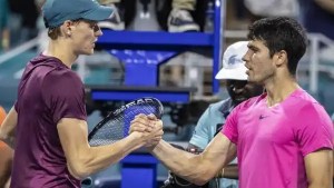 Alcaraz y Sinner buscan su pasaje a la final del Torneo de Maestros