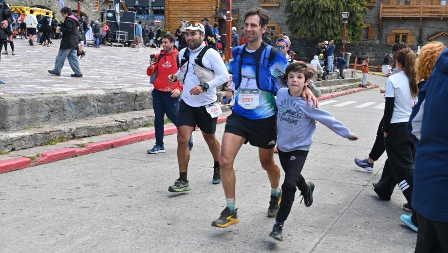 Más de 3.500 corredores en Bariloche. Foto: Alfredo Leiva