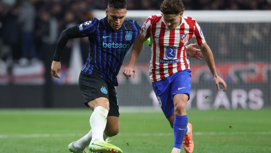 En el duelo entre Lautaro y Julián, festejó Álvarez. (Foto: AFP)