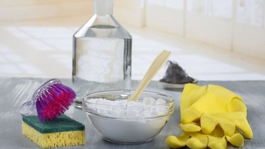 10 trucos de limpieza con bicarbonato de sodio para resolver emergencias en casa