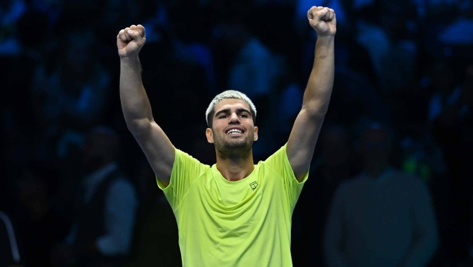 Carlos Alcaraz festejó efusivamente su triunfo ante Lorenzo Musetti.