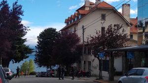 Operativo y evacuación en el Poder Judicial de Bariloche: ¿qué pasó con la amenaza de bomba?