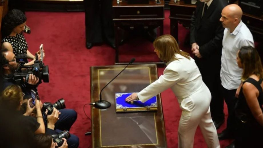 Juraron los nuevos senadores en el Congreso.