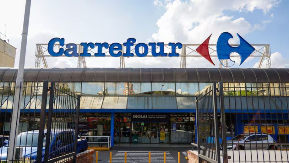 Carrefour acelera su venta, pero pierde interesados: ¿por qué Cencosud se bajó de la lista de posibles compradores?