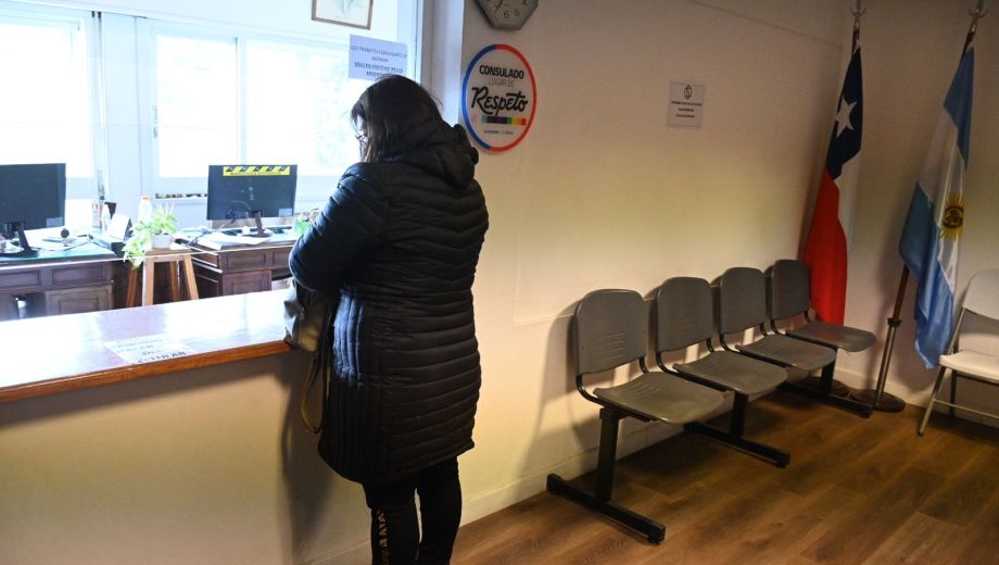 El Consulado General de Chile en Bariloche, ubicado en España 275, tendrá cuatro mesas habilitadas para votar el domingo 16 de noviembre. Foto: Chino Leiva