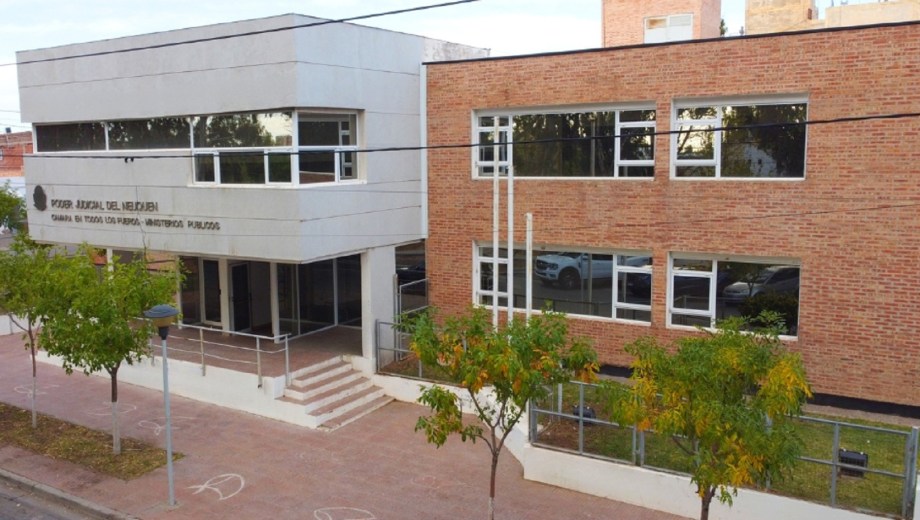 Jurado popular declaró culpable al acusado de abusar de una adolescente que luego se suicidó en Plaza Huincul