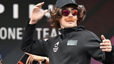 Franco Colapinto apareció irreconocible en Interlagos y generó furor en redes