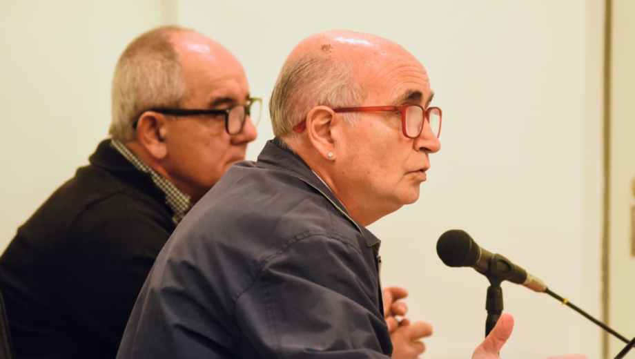 Palmieri y Ferrería, en la audiencia de este lunes por las canchas de césped sintético. (Cecilia Maletti)