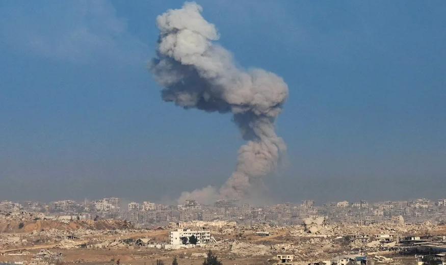 Ataque aéreo de Israel en el norte de Gaza. Foto: EFE