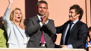 El Gobierno sumó a tres diputados radicales a sus filas y se acerca a la primera minoría en la Cámara baja