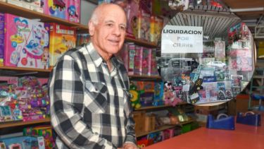Cierra una emblemática juguetería en Chubut: sus dueños bajan las persianas tras más de 40 años