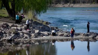 Baja la temperatura en Neuquén y Río Negro este domingo: cómo sigue el viento en el Alto Valle