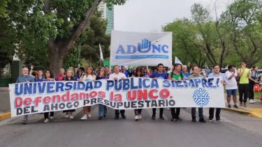 Escala el conflicto universitario: docentes de la UNCO anunciaron un paro de una semana para diciembre