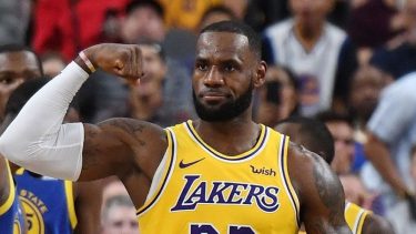 LeBron James podría volver esta noche y romper un récord histórico en la NBA
