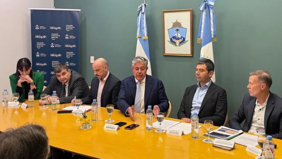 El gobernador Figueroa reúne este jueves a los CEO de las petroleras en la Mesa de Competitividad de Vaca Muerta