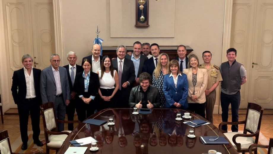 Carlos Presti, futuro ministro de Defensa, estuvo en la reunión del Gabinete de Milei. Foto: Gentileza Presidencia. 
