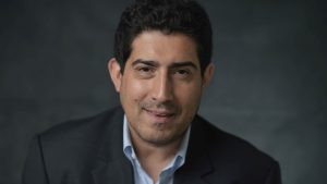 Patricio Navia: «El próximo presidente de Chile va a tener una corta luna de miel»