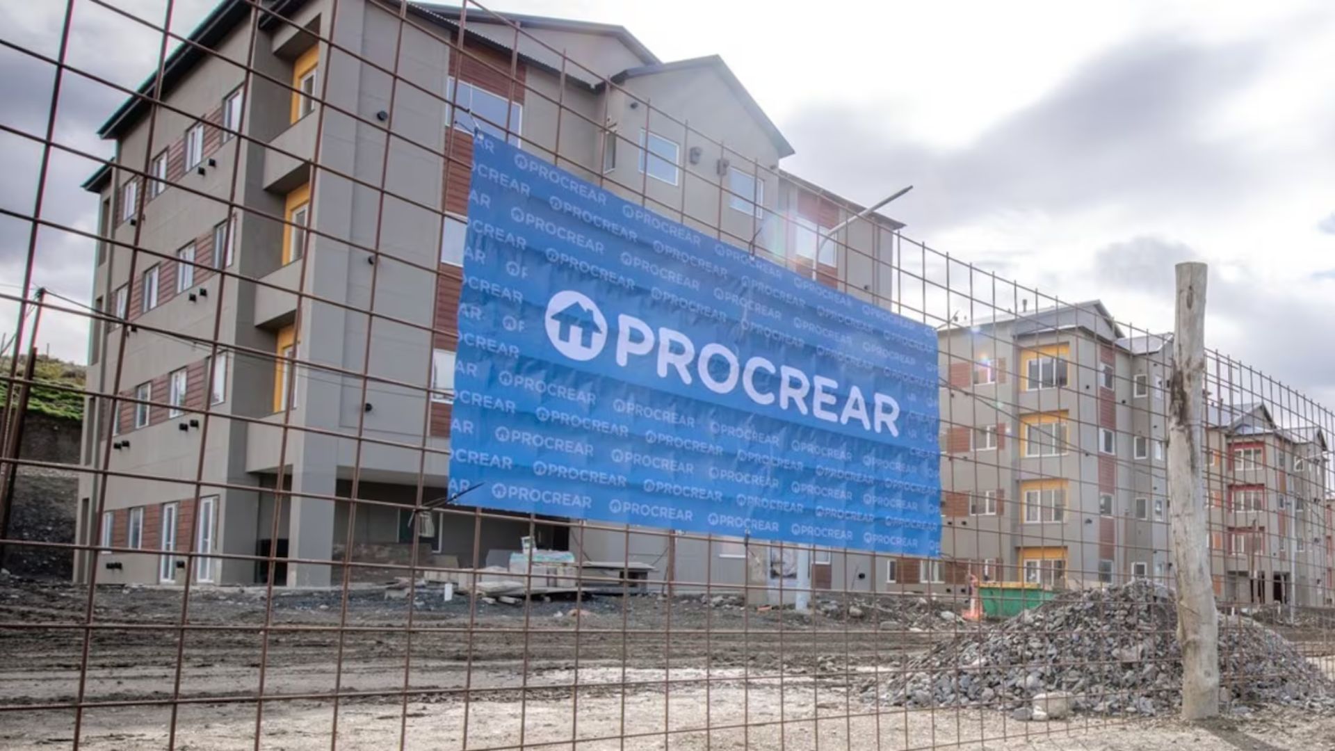 Negociaciones para transferir viviendas del ex Procrear a provincias