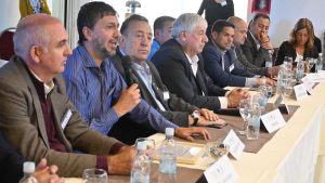 Representantes de todo el país debaten en Bariloche políticas turísticas