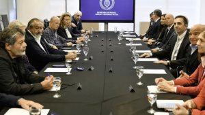 Reforma laboral: diez propuestas que se oponen de la CGT y un modelo que marcó Diego Santilli