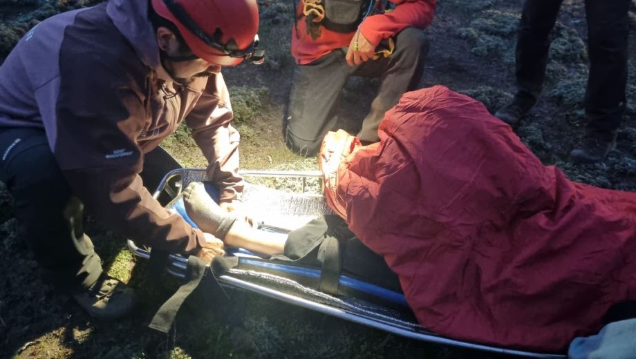 Rescataron a una turista de Buenos Aires en un cerro de San Martín de los Andes. Foto: Gentileza Parque Nacional Lanín. 