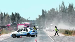 Tres heridos tras un violento choque en la Ruta 151: intentó sobrepasar, perdió el control e impactó contra otro auto