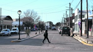 Incendian dos camionetas en Sierra Grande por conflicto interno de la UOCRA y hay un detenido