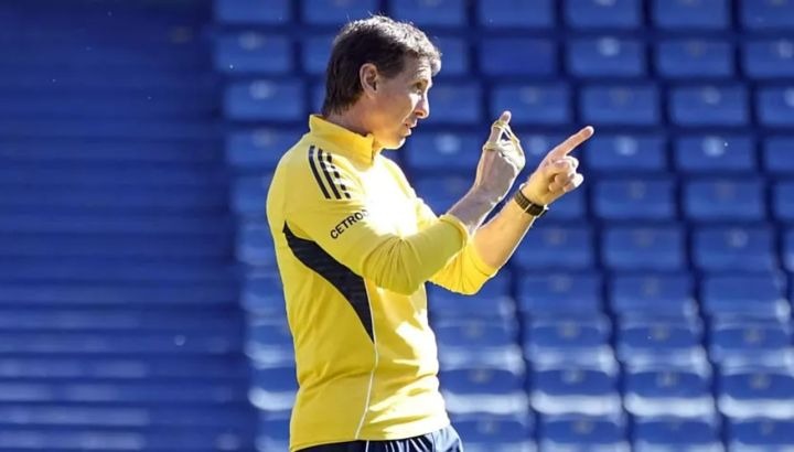 Claudio Úbeda tendría definido el once titular para el Superclásico del domingo.