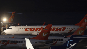 Venezuela busca recuperar los vuelos luego de la cancelación de algunas aerolíneas por la advertencia de Estados Unidos