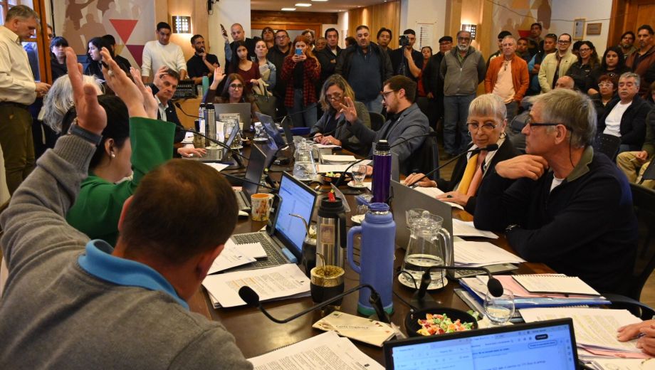 En la última sesión del Concejo de Bariloche, por unanimidad los ediles aprobaron un cambio en el esquema salarial para la planta política. Archivo