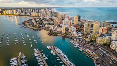 Verano 2026: Punta del Este recibe otra vez al turismo argentino y promete precios que dan pelea