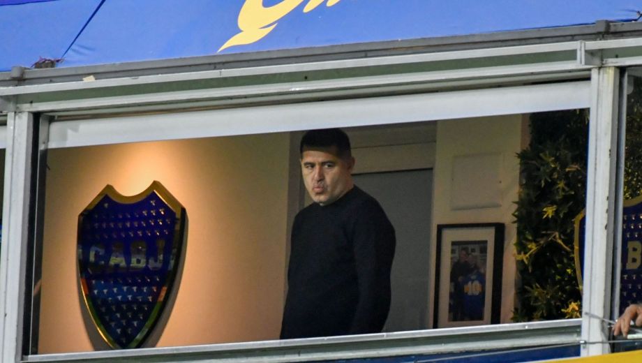 Román podría sorprender con un nombre que hasta el momento no había sonado en el mercado. (FBaires)