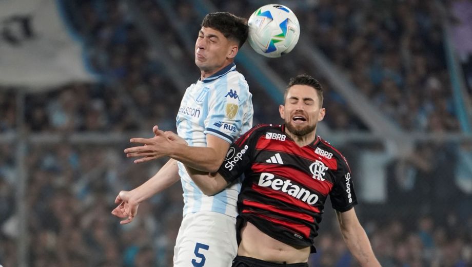 Racing fue semifinalista de la copa, pero está noveno. Flamengo fue campeón y salto del cuarto al primer lugar. (Archivo Clarín Fotos)
