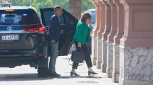 Imagen de Previo a las reformas, Manuel Adorni convocó a una reunión clave en Casa Rosada: la mesa chica presente