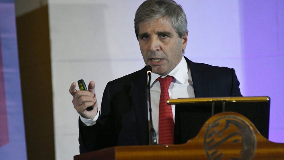 Luis Caputo. Foto: Clarín Fotografía. 