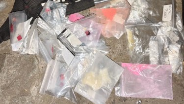 Así cayó un joven dealer que vendía metanfetaminas, tusi y LSD en pleno centro de Bariloche