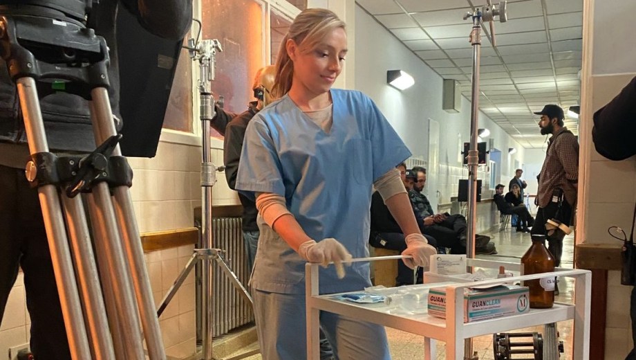 Monserrat encarna a Susana, la enfermera del pueblo. Foto: gentileza