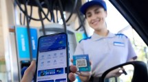 Imagen de Todo desde el celular: YPF habilitó los pagos de servicios y recargas desde su app
