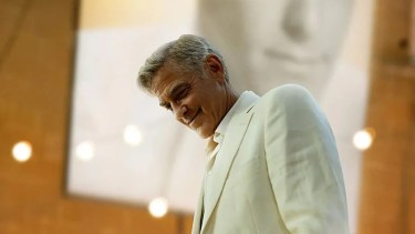 Cómo es “Jay Kelly”, la nueva película de Netflix que arrasa con George Clooney