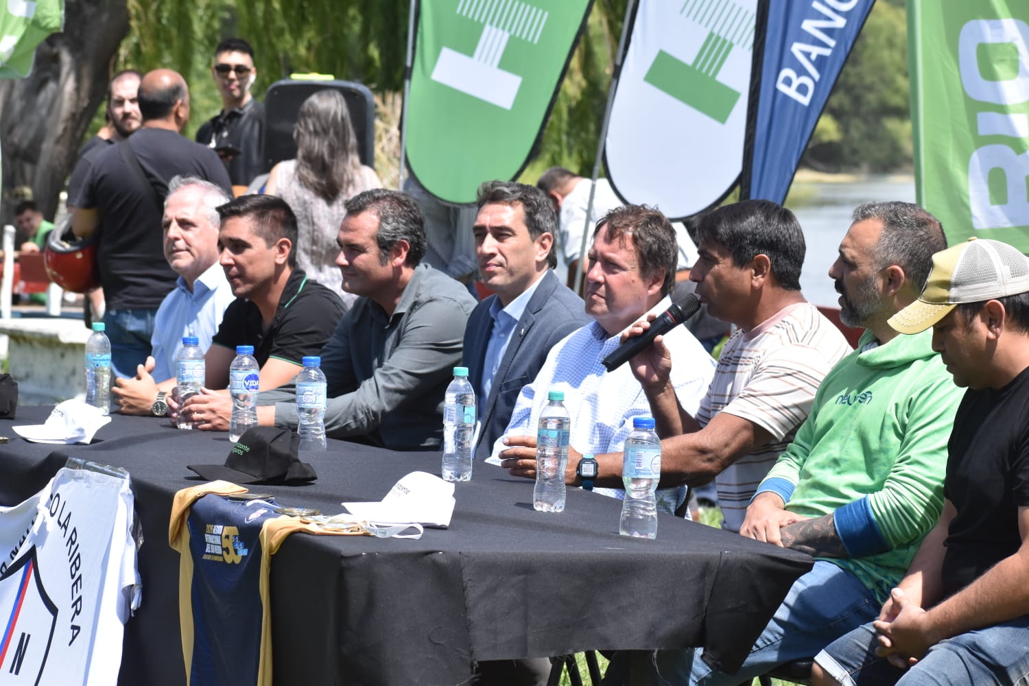 La edición dorada de la Regata Internacional del Río Negro fue presentada en Viedma