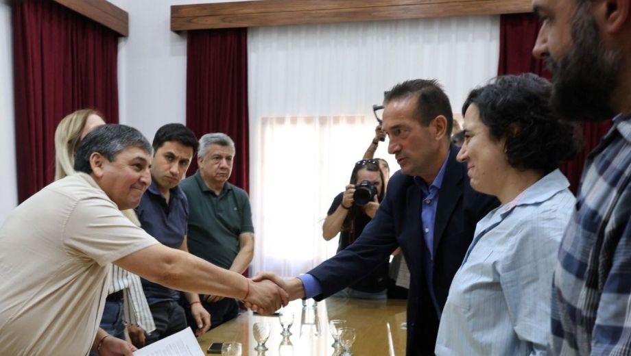 ATE, el primer gremio en aceptar el acuerdo salarial en Neuquén. Foto: gentileza. 