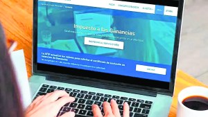 Alivio fiscal de verano: como postergar IVA y Ganancias en enero