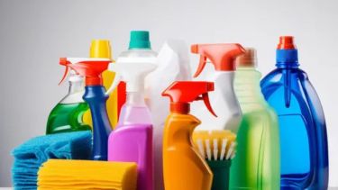 La Anmat prohibió la venta y el uso de productos de limpieza por razones de seguridad: ¿cuáles son?