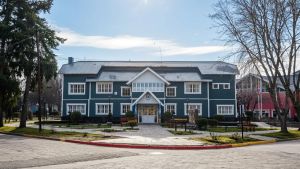 Polémica en un municipio de Neuquén por una ordenanza que aumenta 80% el sueldo de los funcionarios