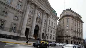 Ley de Inocencia Fiscal: las claves para depositar dólares «del colchón» y la condición del nuevo régimen de Ganancias 