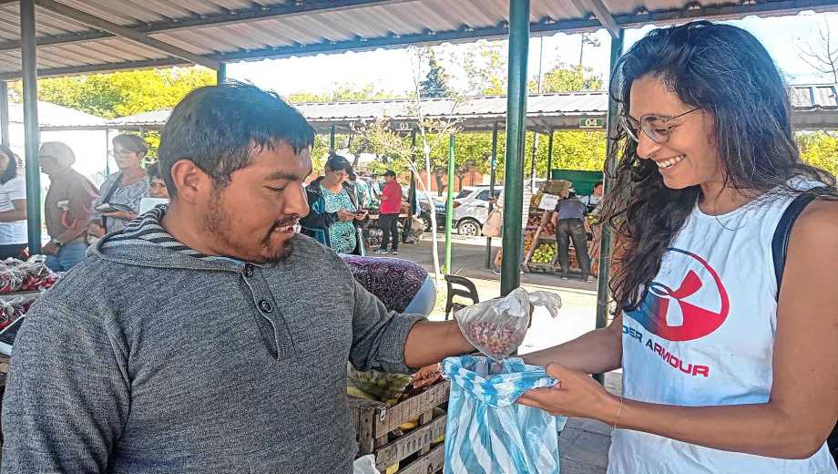 La circulación de semillas, una propuesta de la Universidad del Comahue junto con el INTA. Foto: gentileza. 