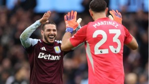 Gol agónico de Buendía y triunfazo de Aston Villa con Dibu Martínez ante el líder Arsenal