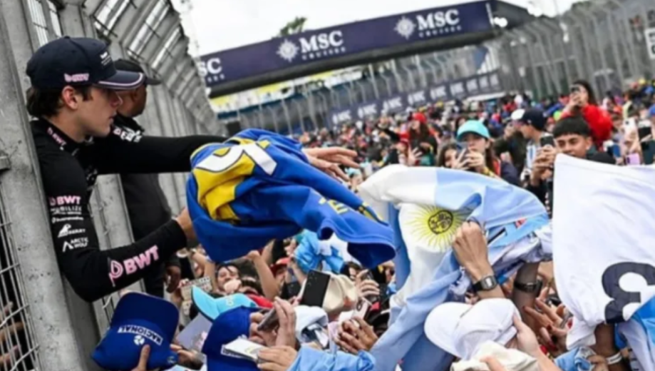 Colapinto y su conocido fanatismo por el Xeneize. (Archivo) 