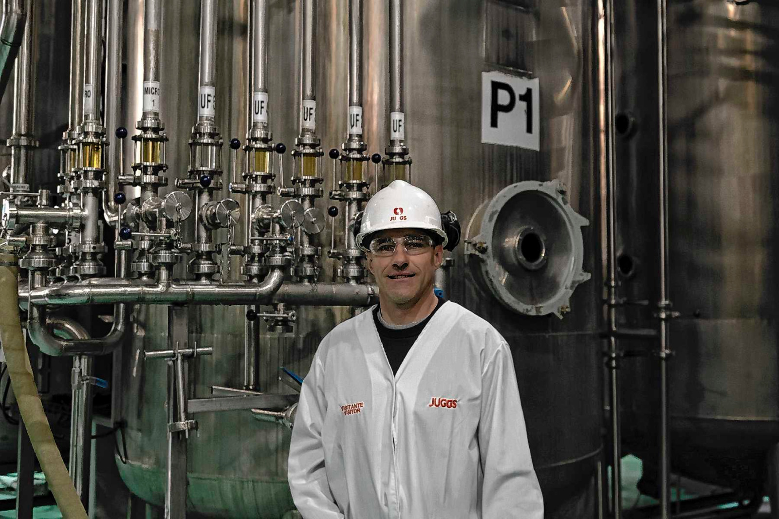 Villa Regina, Río Negro. Daniel González, de Jugos S.A., una empresa emblema que procesa casi 2.000 tn de fruta por día en temporada.